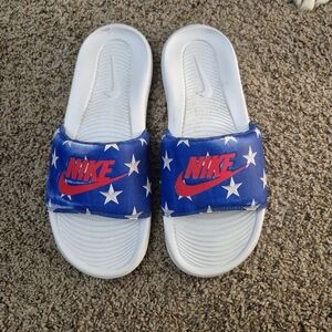 Wm Nike slides